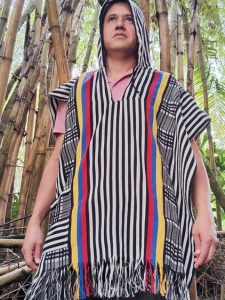 Poncho costeño capota